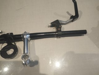 Manillar con manetas y potencia