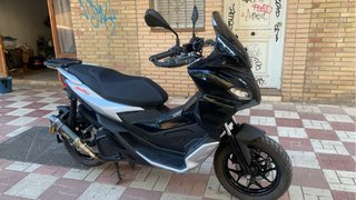 Aprilia SR GT 200 SUV Crossover