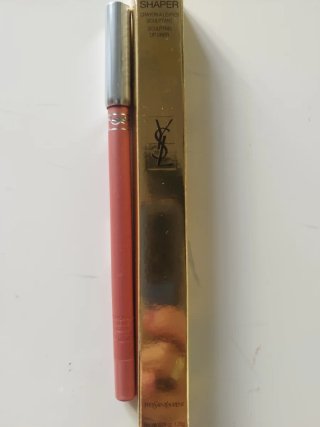 Lote YSL: Labial y Delineador