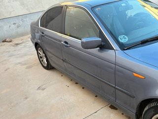 BMW 320 2005