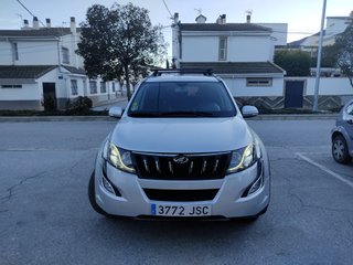 Mahindra XUV 500 2016