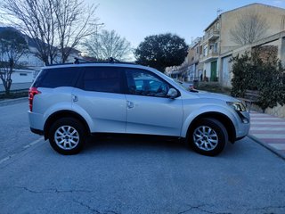 Mahindra XUV 500 2016