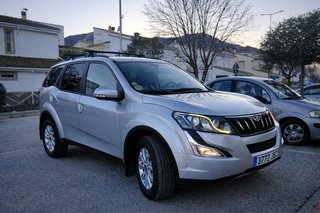 Mahindra XUV 500 2016