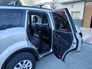 Mahindra XUV 500 2016