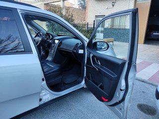 Mahindra XUV 500 2016