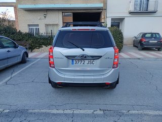 Mahindra XUV 500 2016
