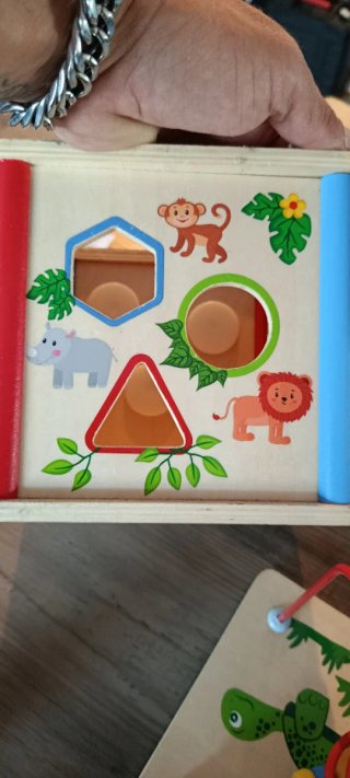 Juguetes de madera para bebés