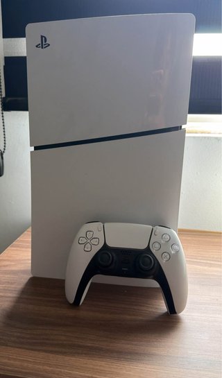 PS5 Slim 1TB Disco + Mando