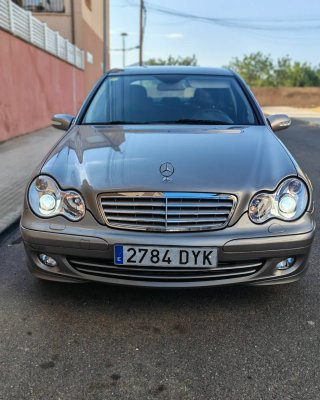 Mercedes-Benz Clase C 2006