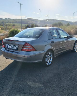 Mercedes-Benz Clase C 2006