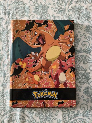 Carpeta Pokémon Charizard
