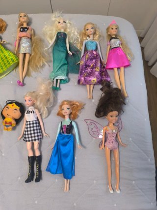 Lote Muñecas Disney y Barbie