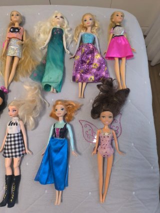 Lote Muñecas Disney y Barbie