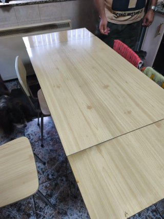 Mesa de cocina y 4 sillas