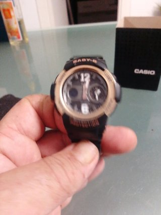 Reloj Casio Baby-G Negro y Dorado