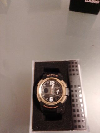 Reloj Casio Baby-G Negro y Dorado