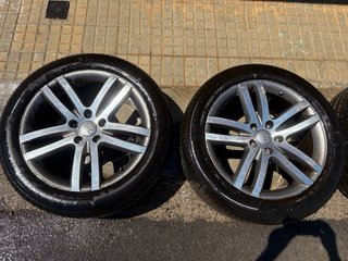 Llantas de aleación con neumáticos De Q7  Y Audi 8