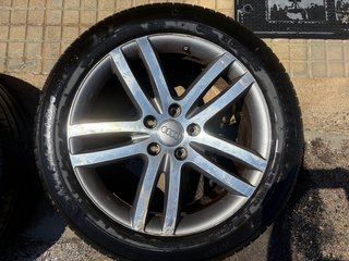 Llantas de aleación con neumáticos De Q7  Y Audi 8