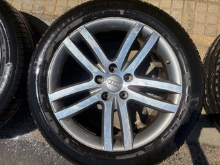 Llantas de aleación con neumáticos De Q7  Y Audi 8
