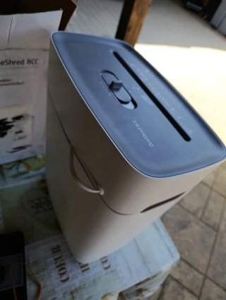 Distruggi documenti HP OneShred 8CC
