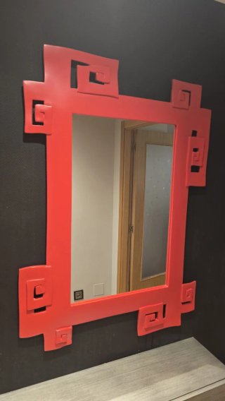 Espejo moderno rojo con 2 cajones