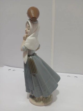 Figura Porcelana Niña Cántaro NAO Vintage64051397