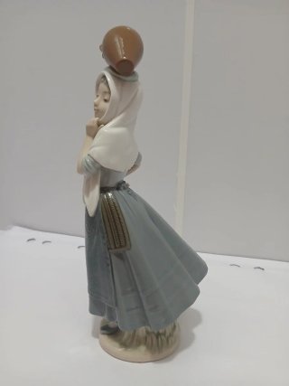 Figura Porcelana Niña Cántaro NAO Vintage64051397