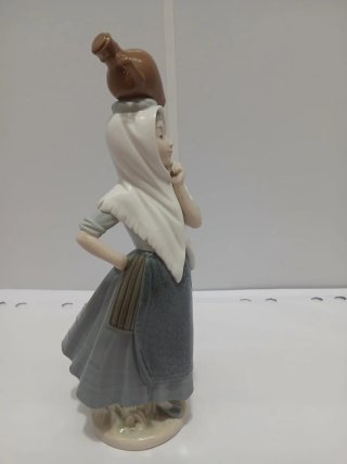 Figura Porcelana Niña Cántaro NAO Vintage64051397