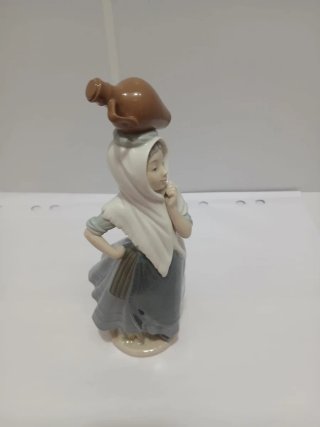 Figura Porcelana Niña Cántaro NAO Vintage64051397