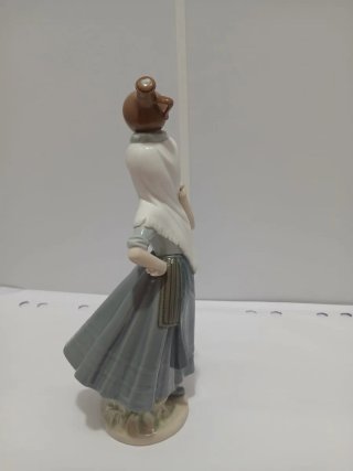 Figura Porcelana Niña Cántaro NAO Vintage64051397