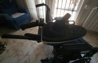 Silla de ruedas eléctrica MOBICLINIC CENIT