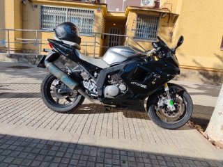 Hyosung GT250R Moto Deportiva Negra/Plata