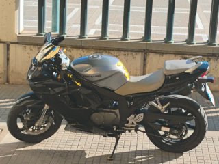 Hyosung GT250R Moto Deportiva Negra/Plata