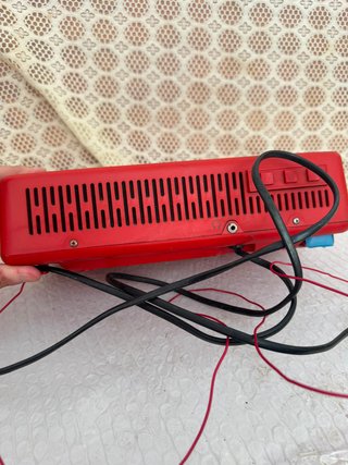 Radio despertador SABA vintage rojo