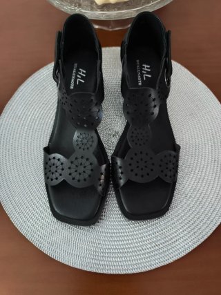 Sandalias H&L Negras Tacón Bajo Cómodas