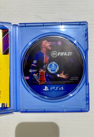 PS4 Slim 500 GB + Mando Original + 3 Giochi