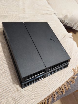 PS4 Fat 500GB + 3 Mandos