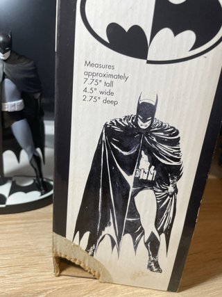 Statua Batman Black & White Mazzucchelli