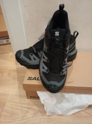 Botas Salomon Gore-Tex Negras y Grises