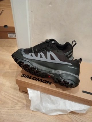 Botas Salomon Gore-Tex Negras y Grises