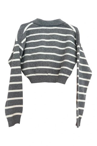 Jersey cropped con rayas grises y blancas