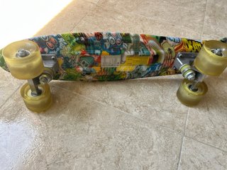 Monopatín Penny Board con Diseño