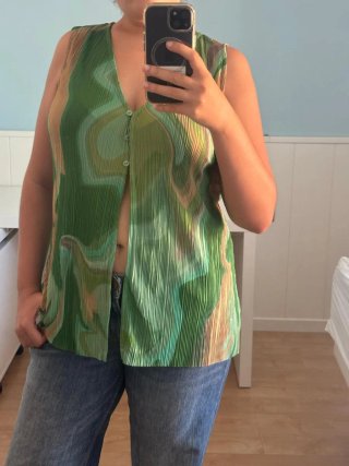 Chaleco Pull&Bear verde estampado