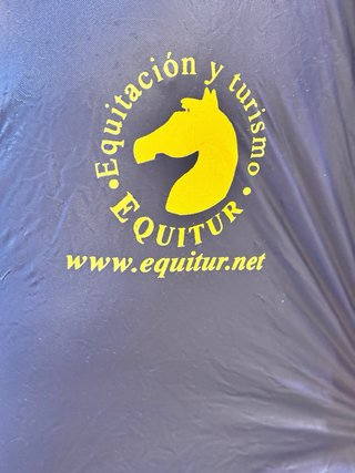 Chubasquero Equitación Negro y Amarillo