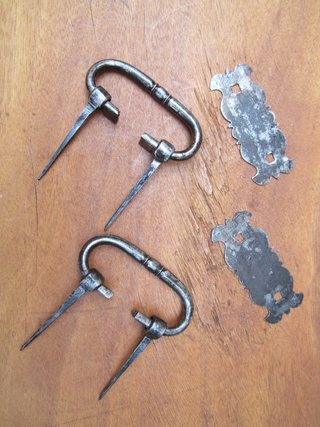 Tiradores antiguos hierro forjado, asas s. XVIII.