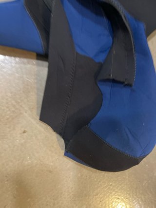 Traje neopreno con capucha 4mm Talla 10