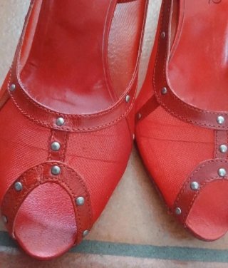 Scarpe Joker rosse peep toe con borchie