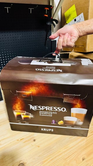 Cafetera Nespresso Essenza Mini + Aeroccino 3