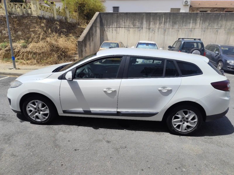 Renault Megane 2013 - foto 1