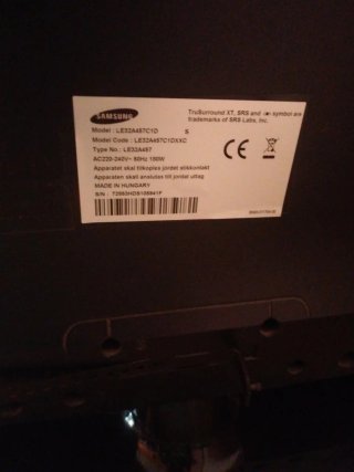 Televisor 32'' NO es Smart TV. Necesita tdt extern
